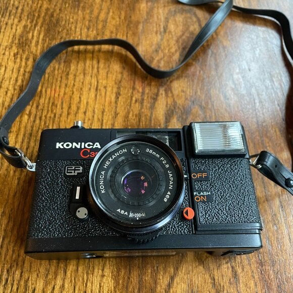 Konica C35 Film Camera - Picture 2 of 8